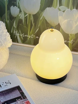 Настольная лампа с кремовой грушей, прикроватная тумбочка для спальни, простая зарядка, атмосфера ощущения, декоративный ночник